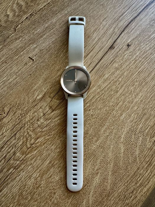 Smartwatch Garmin vivomove trend