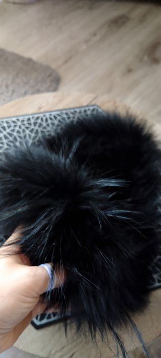 Futerko naturalne obszycie kaptura 67cm czarne