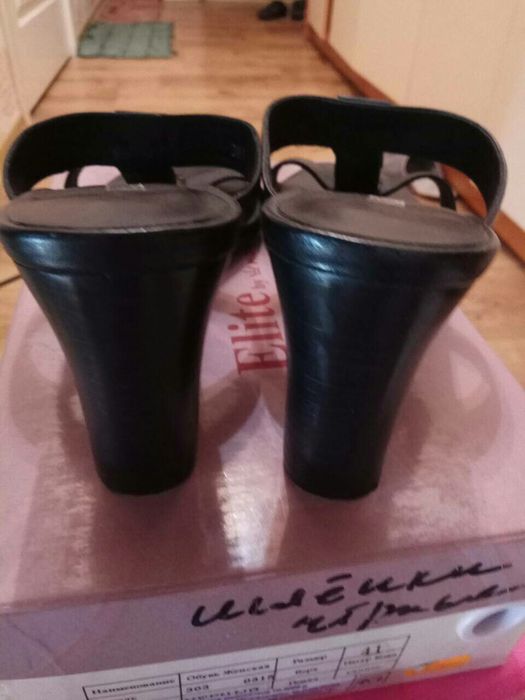 Кожаные шлепанцы 41р