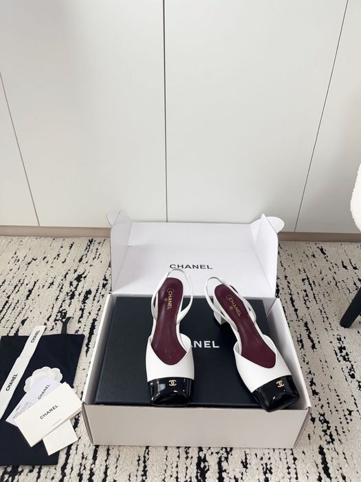 Czółenka Chanel Slingback White