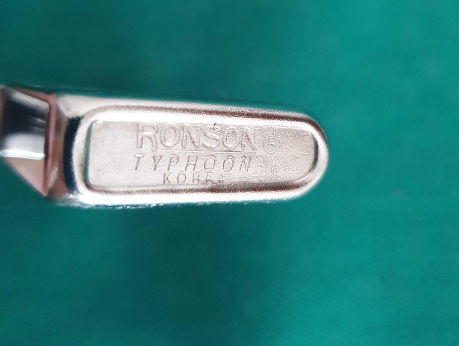 Isqueiro Ronson Typhoon, gasolina, Anos 50, Korea