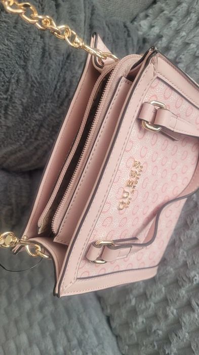 Nowa torebka marki Guess różowa