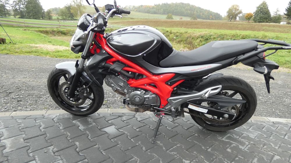 Suzuki Gladius GLADIUS 650 ABS. 1 właściciel. niski przebieg . możliwe 35kW
