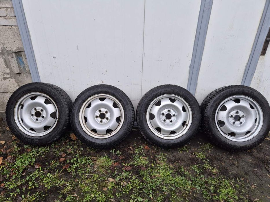 Koła 215/60/17C  VW Multivan  T5 T6 wielosezon goodyear