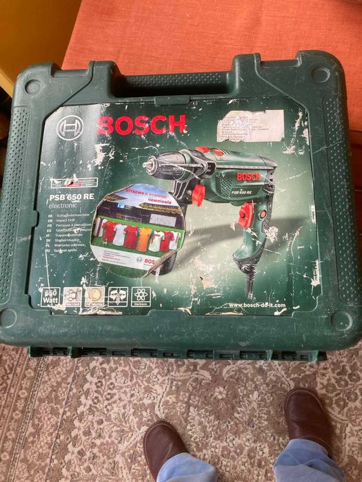 Дрель ударная BOSCH. с кейсом