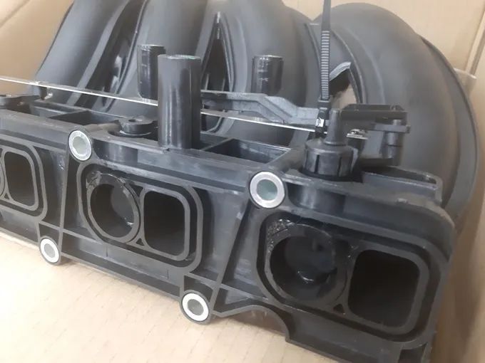 Colector admissão Mercedes  W203 W209 W210 W211    NOVO