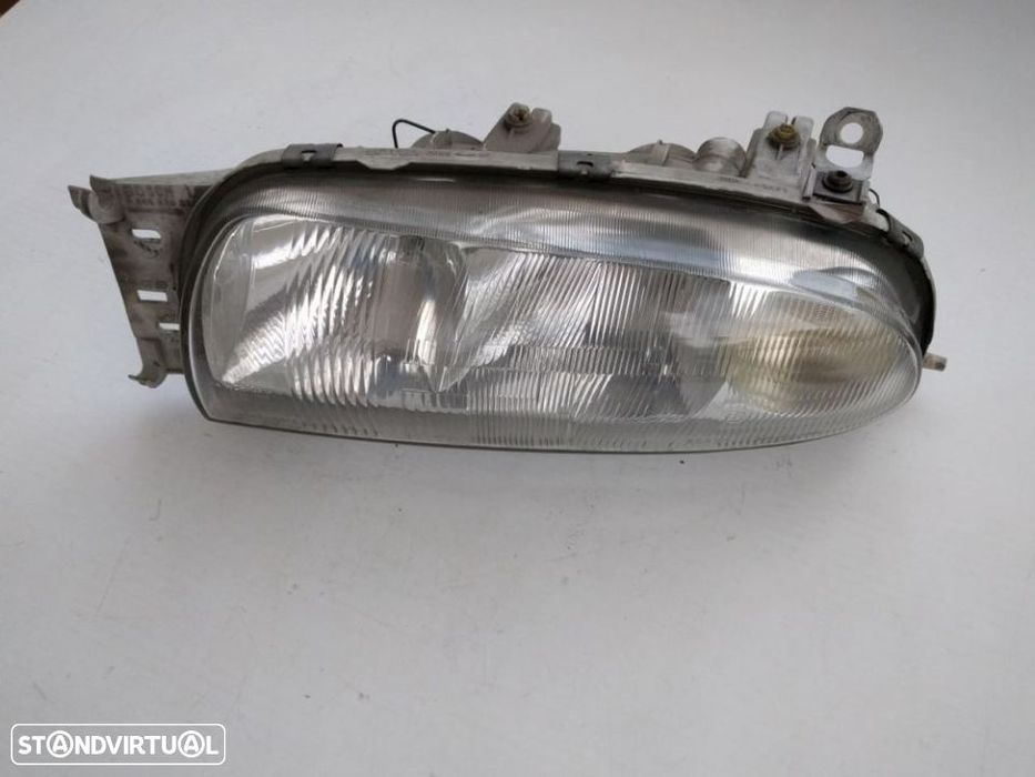 Farol optica esquerdo ford fiesta 1996 a 1999