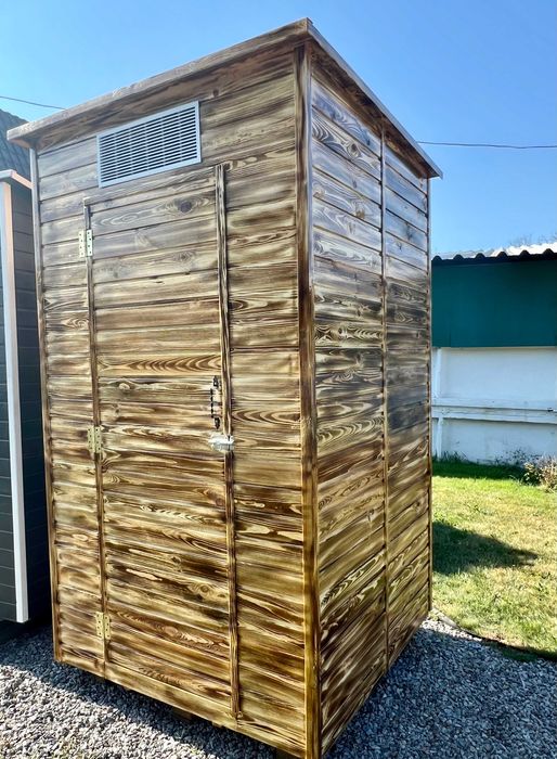 Літній дерев'яний душ