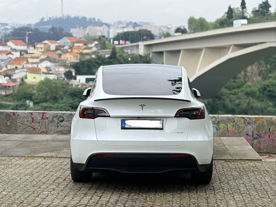 Tesla model Y long range