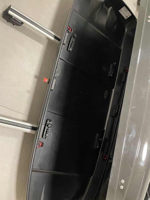 Sprzedam oryginalng box dachowy Hyundai wraz z belkamki pod relingi