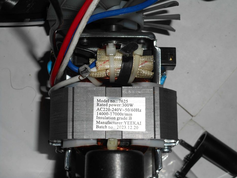 М'ясорубка Rainberg RB-675 3800W на запчасти