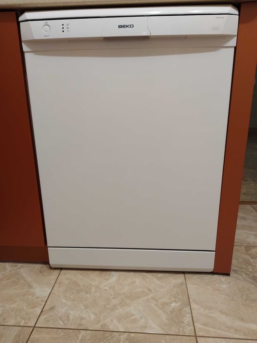 Продам посудомоечную машину