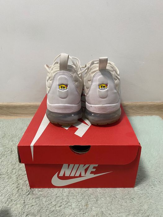Nike vapormax plus białe