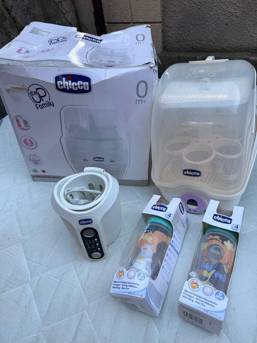 Стерилизатор Chicco и цифровой подогреватель Chicco для детского питания.