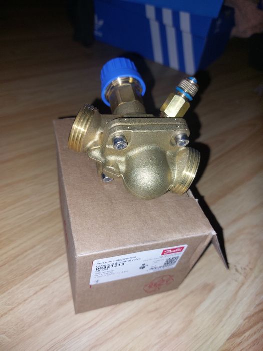 Автоматичиский балансировочный клапан