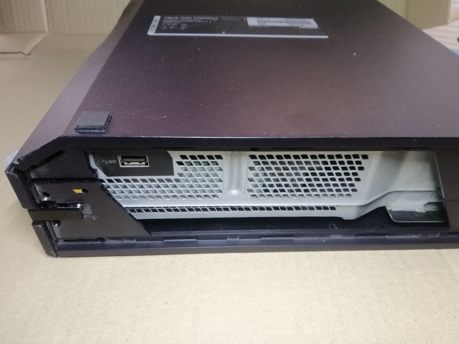Ігрова консоль Microsoft Xbox One   model 1540 "