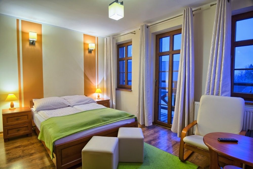 Willa Echo, idealna lokalizacja, centrum, komfortowe pokoje i apartamenty, parking, ogród, plac zabaw, pieszo wszędzie blisko :)