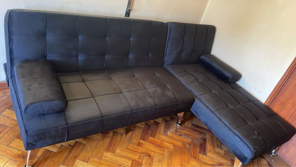Vendo este sofa de veludo, esta novo nunca foi usado