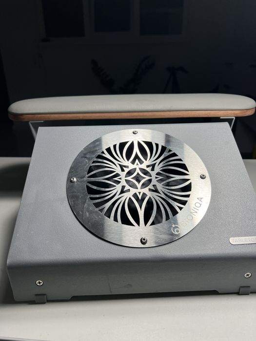 Витяжка для манікюру і підлокітник Bioniqa