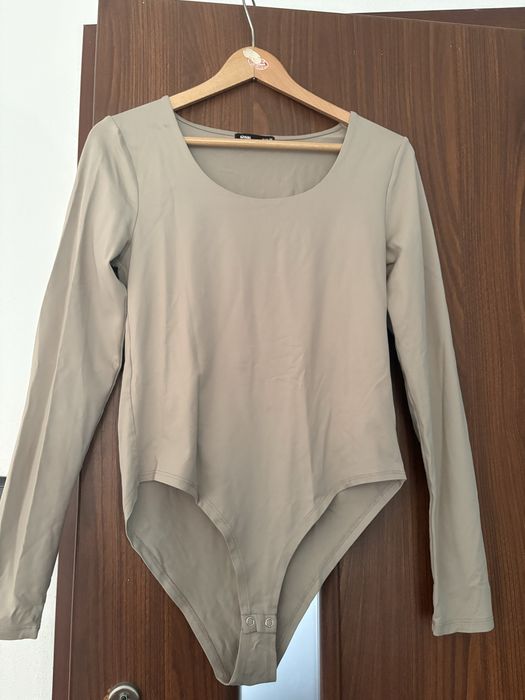 bezowe body w stanie idealnym