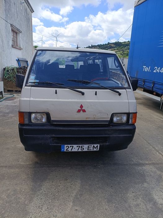 Mitsubishi L 300  de 9 lugares
