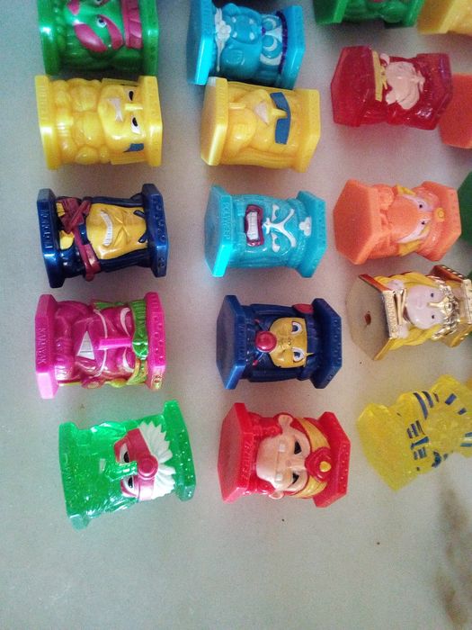Conjunto de 40 Bonecos Abatons Diversos