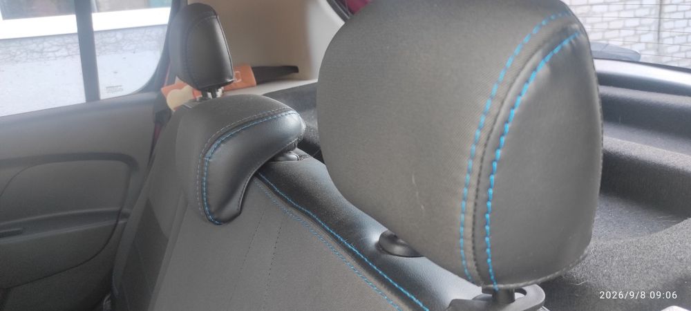 Авто чохли Renault Sandero II