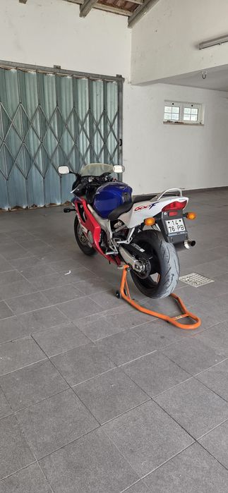 Honda CBR 600 F4
