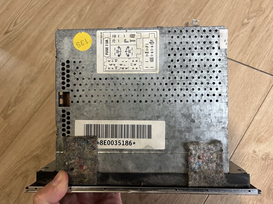 Radio para Audi A4 (8E2, B6)