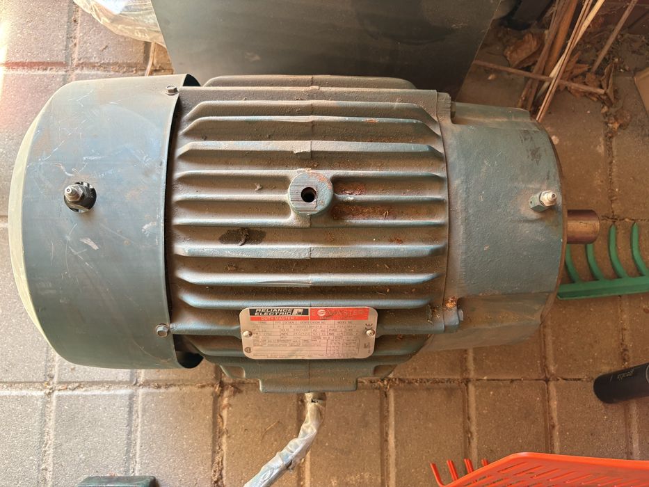 Silnik elektryczny prądu przemiennego RELIANCE ELECTRIC: 10KW, 1750 obrotów