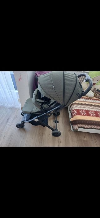 Детская коляска .