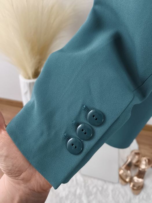 Marynarka Emporio Armani oryginalna rozmiar 46 turkusowa z wiskozy.