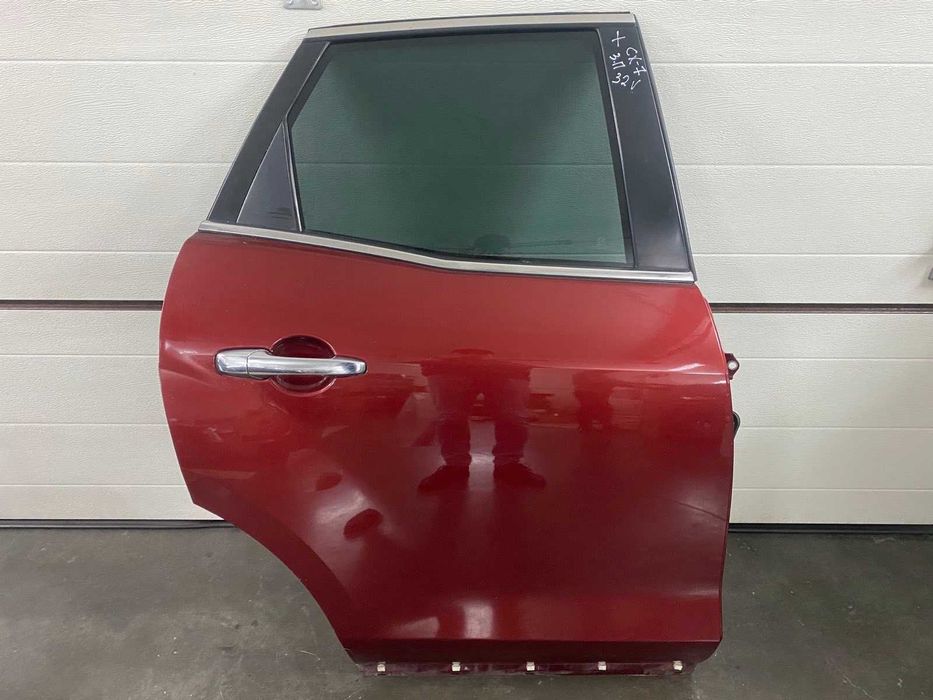 Двері дверка дверь дери задні праві Mazda CX-7 CX7 06-12р.