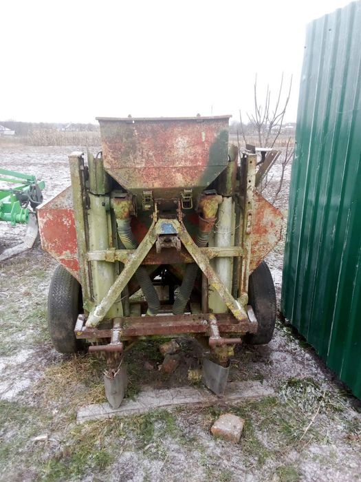 Саджалка дворядна на трактор