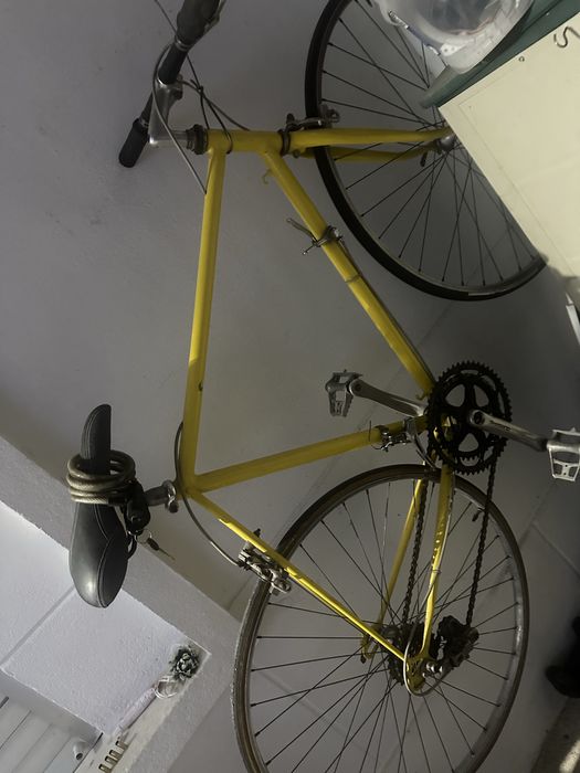 Vendo Bike. Amarela