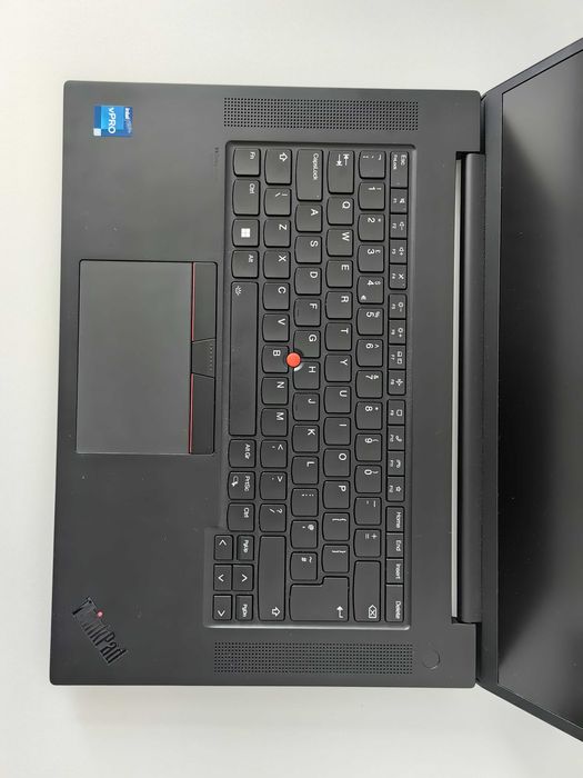 Lenovo ThinkPad P1 Gen 6 - i7-13800H 32GB 1TB RTX A1000