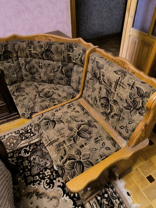 Мягкий уголок на кухню б/у.