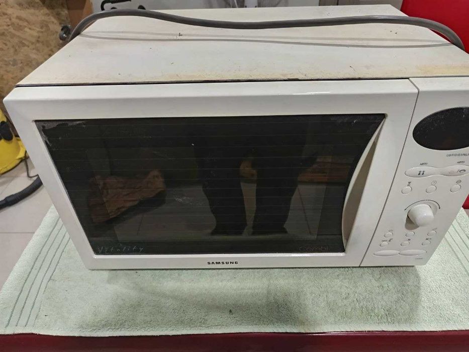 Мікрохвильова піч Samsung CK95R-US/BWT на запчастини