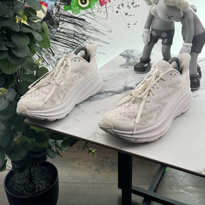 Кросівки Hoka Clifton 9 40 розмір E214