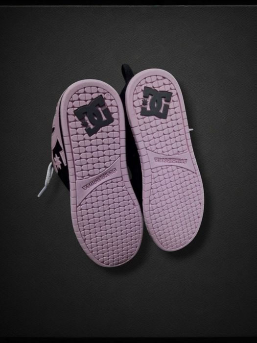 DC Shoes Court Graffik pink rozmiar 36 (różowe sznurówki gratis)