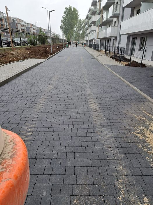 Prace ziemne, wyburzenia, melioracje, utwardzanie terenu, brukarstwo