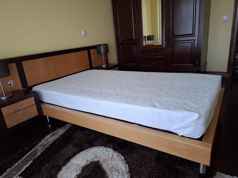Cama e camiseiro