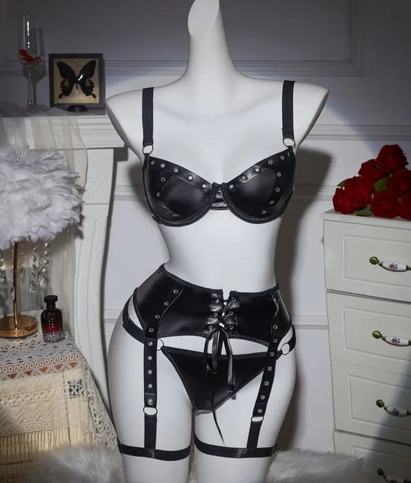 Nowy czarny skórzany komplet bielizny erotycznej S
