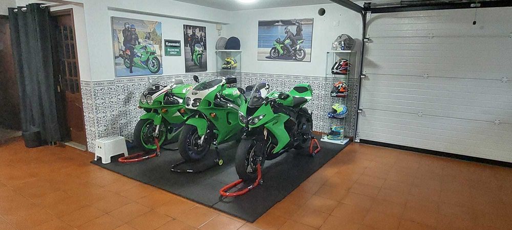Kawasaki ZX-7R P1 – Restauro Integral Documentado 9.000 km reais