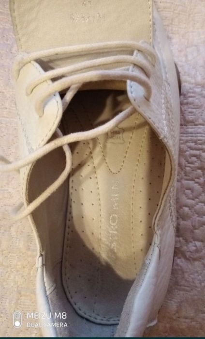 Стильні шкіряні черевики 41.