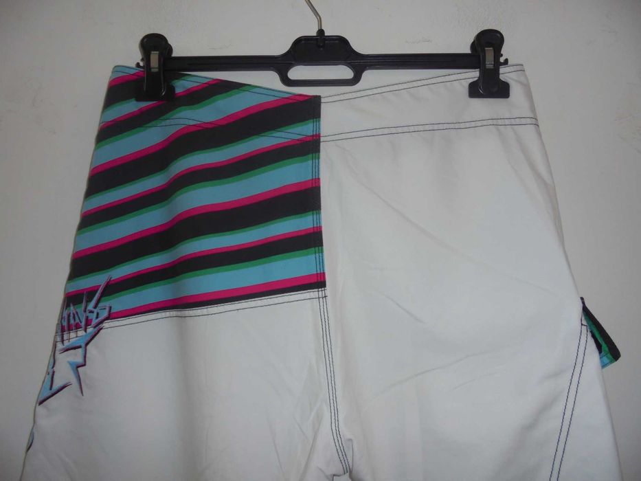 Bermudas de homem da marca LIGHTNINGBOLT