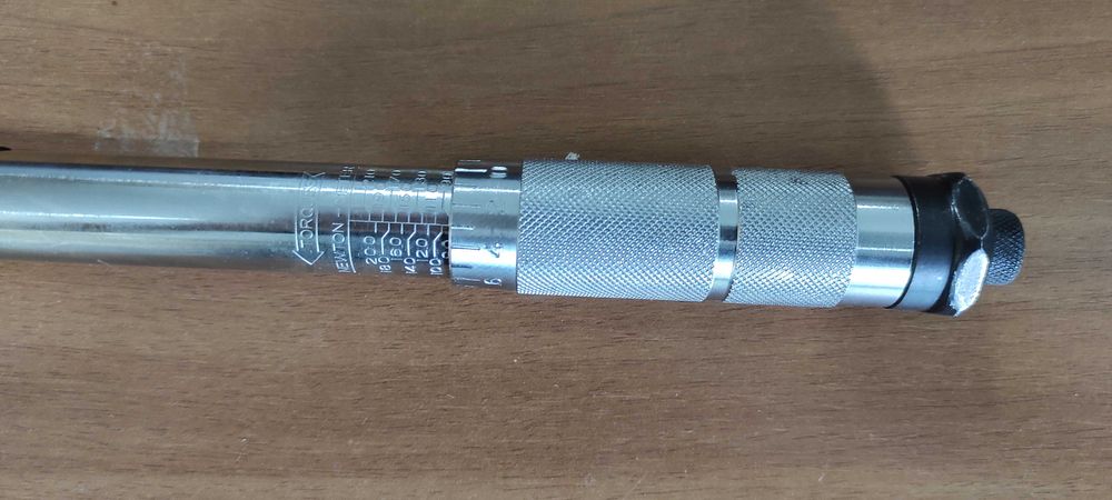 Динамометричний ключ, подарунок чоловікам