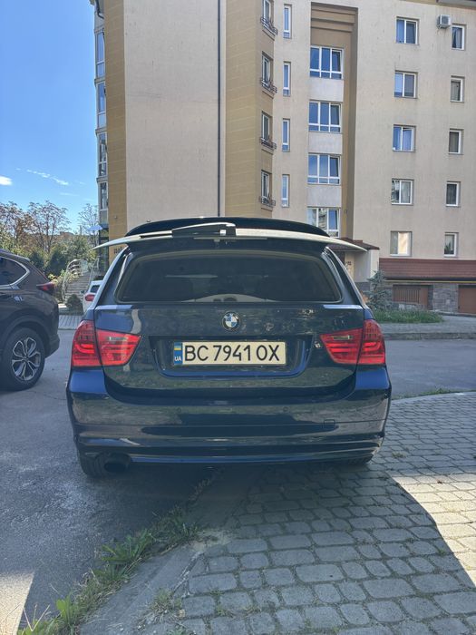 BMW e91 2010 2.0d