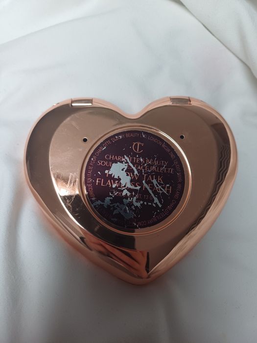 Paleta róż plus puder charlotte tilbury