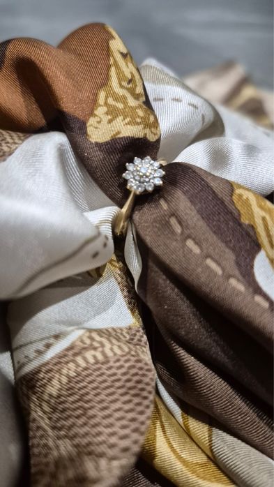 Złoty pierścionek Apart 585 diamenty